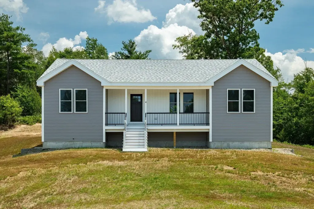 4 Hawthorne Road, Ossipee