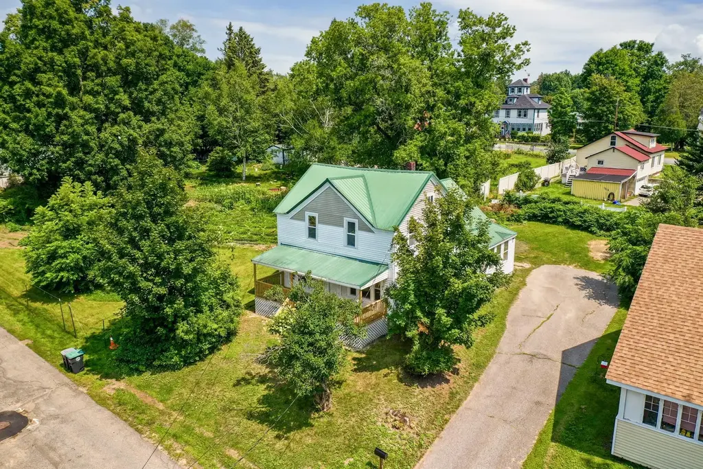 17 Charles Street, Franklin
