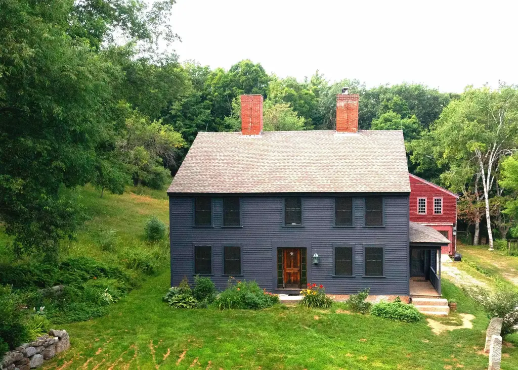 301 Tiffany Hill Road, Weare
