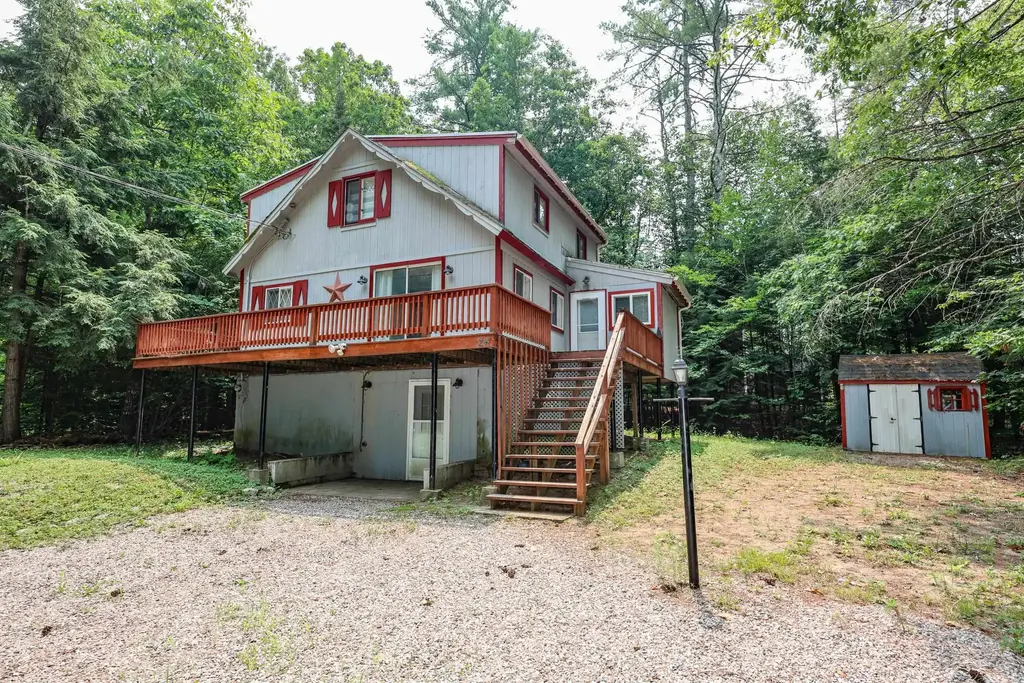 24 Shangri La Drive, Moultonborough