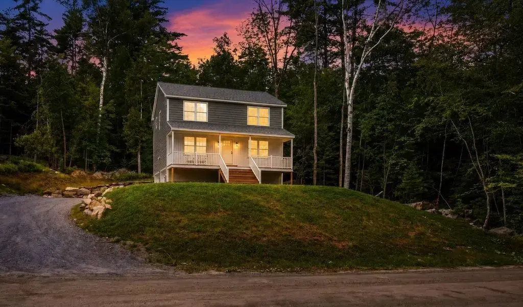 137 Lakeside Drive, Haverhill