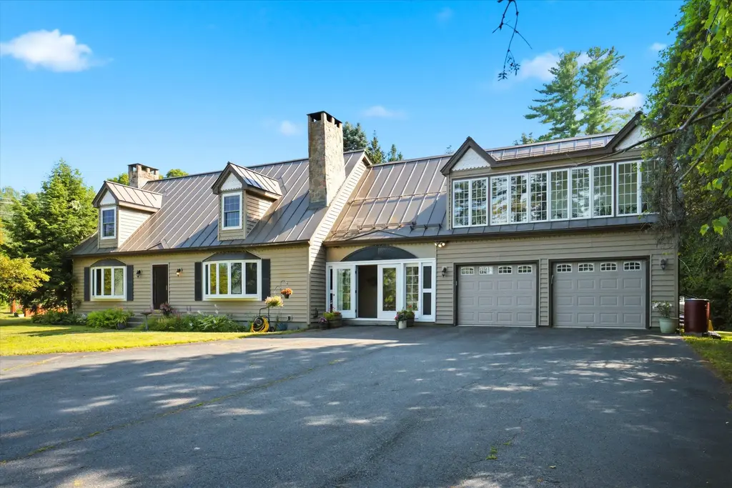 32 Buckingham Place, Lebanon