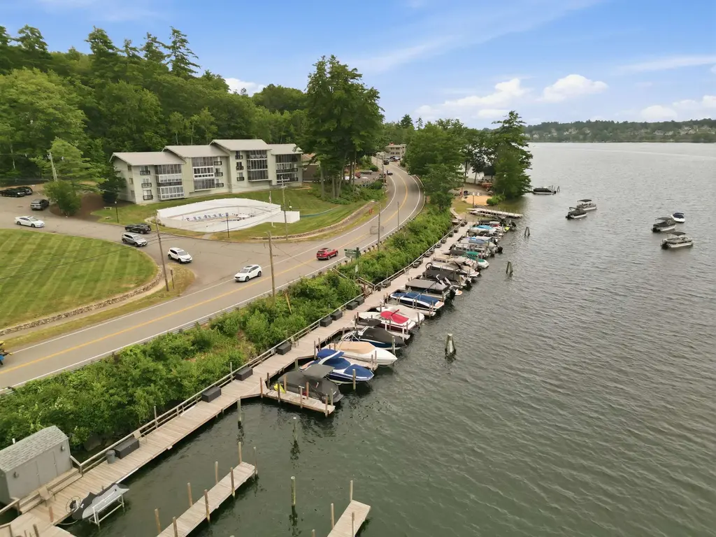 883 Weirs Boulevard, Laconia