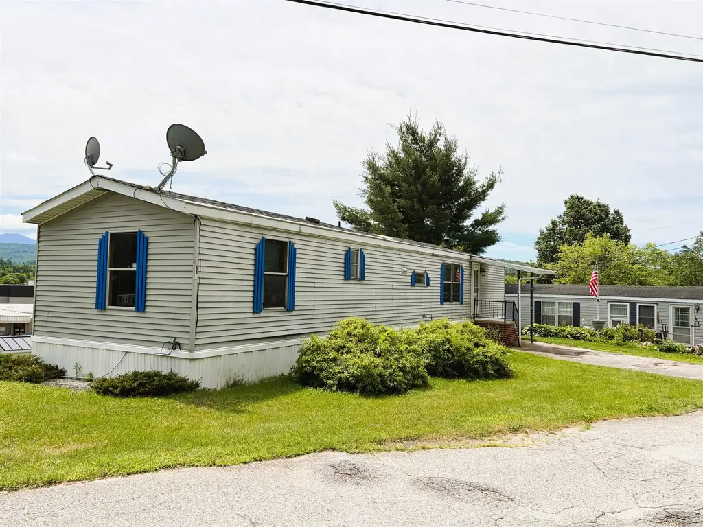 8 Hilltop Manor Mobile Home Park, Littleton