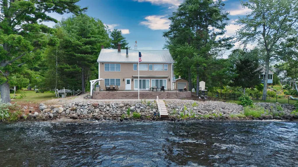 52 Long Sands Road, Ossipee
