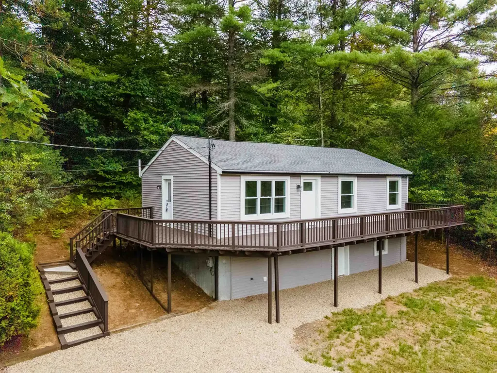 17 Fairway Drive, New Hampton
