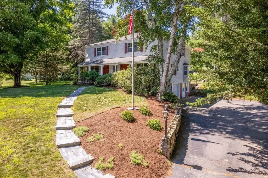8 Mirror Lake Drive, Tuftonboro