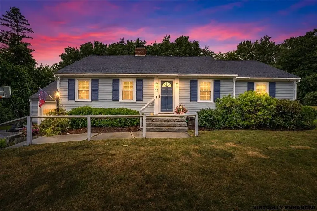 23 Woodwells Garrison Road, Hopkinton