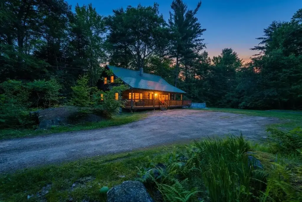 47 E Currier Hill Road, Wentworth