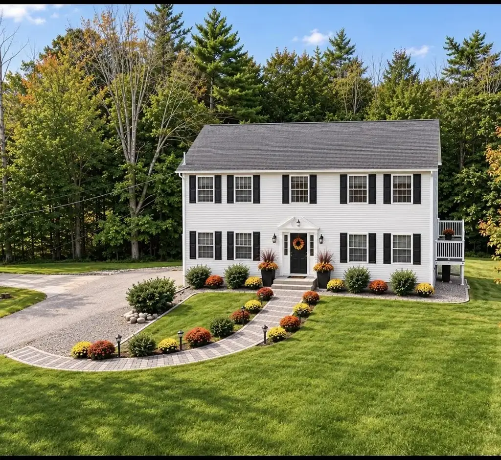 776 Meredith Center Road, Laconia