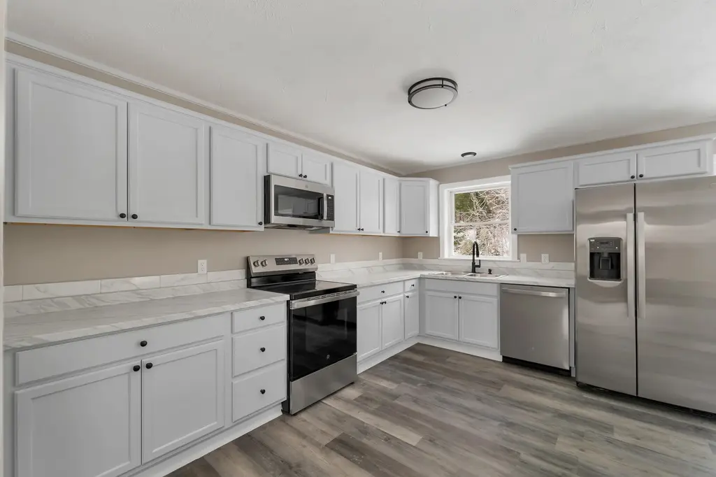 189 Rand Road, Northfield