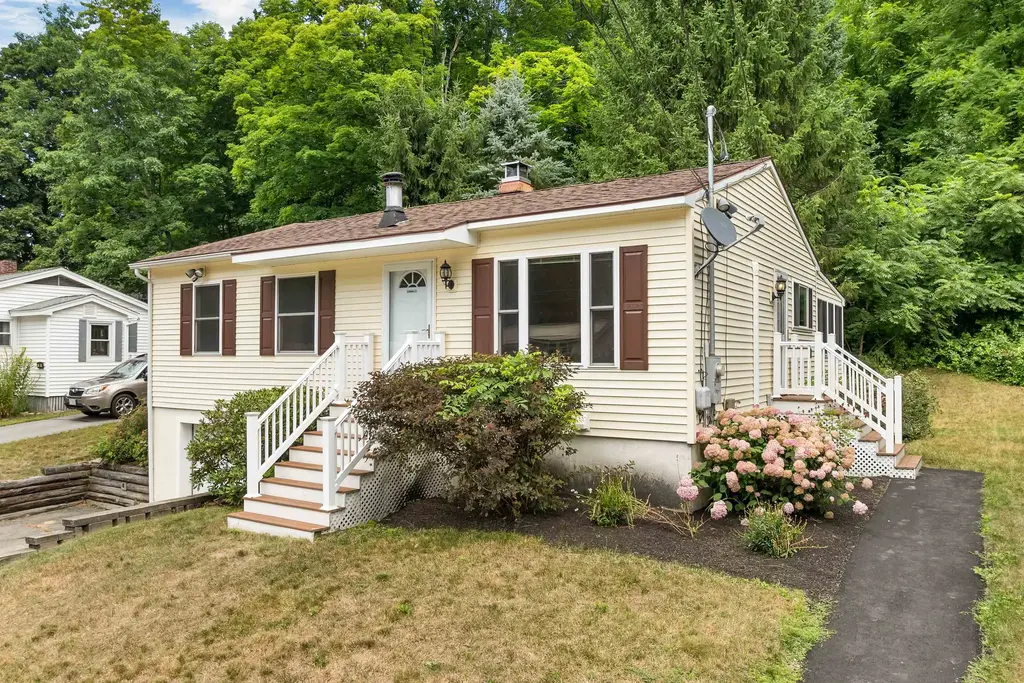 34 Valley Street, Laconia