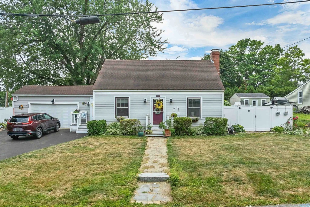 2 Belmont Circle, Hampton