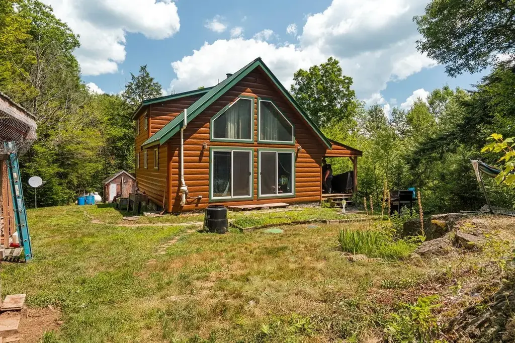 1271 Main Street, Grafton