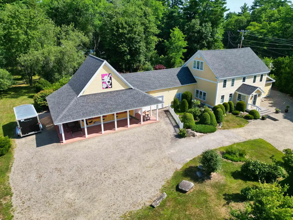 146 Calef Highway, Barrington