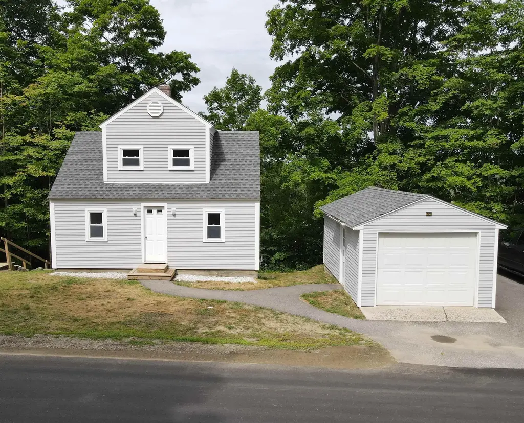 33 Upper Ladd Hill Road, Meredith