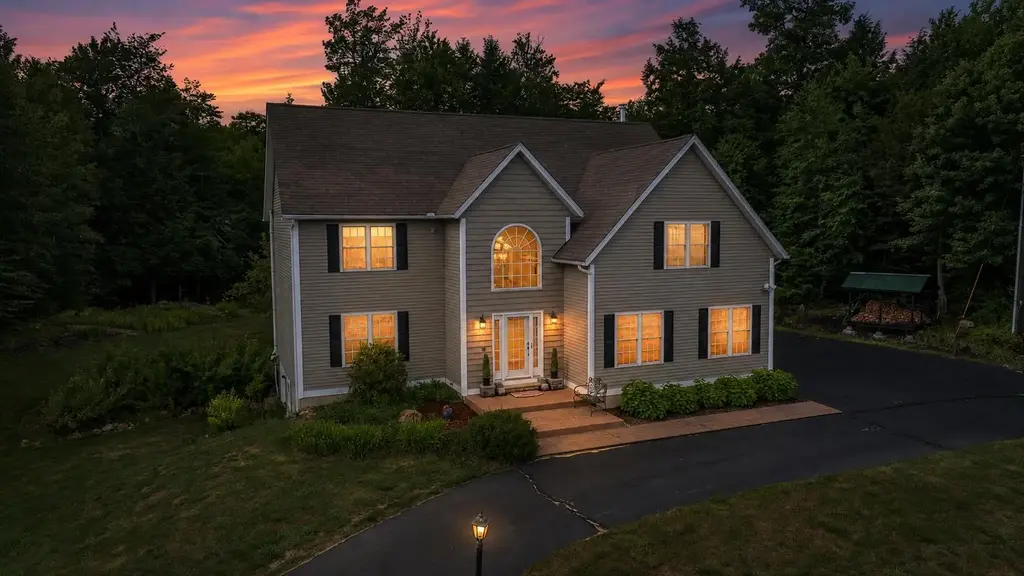32 Atlantic Drive, Rindge