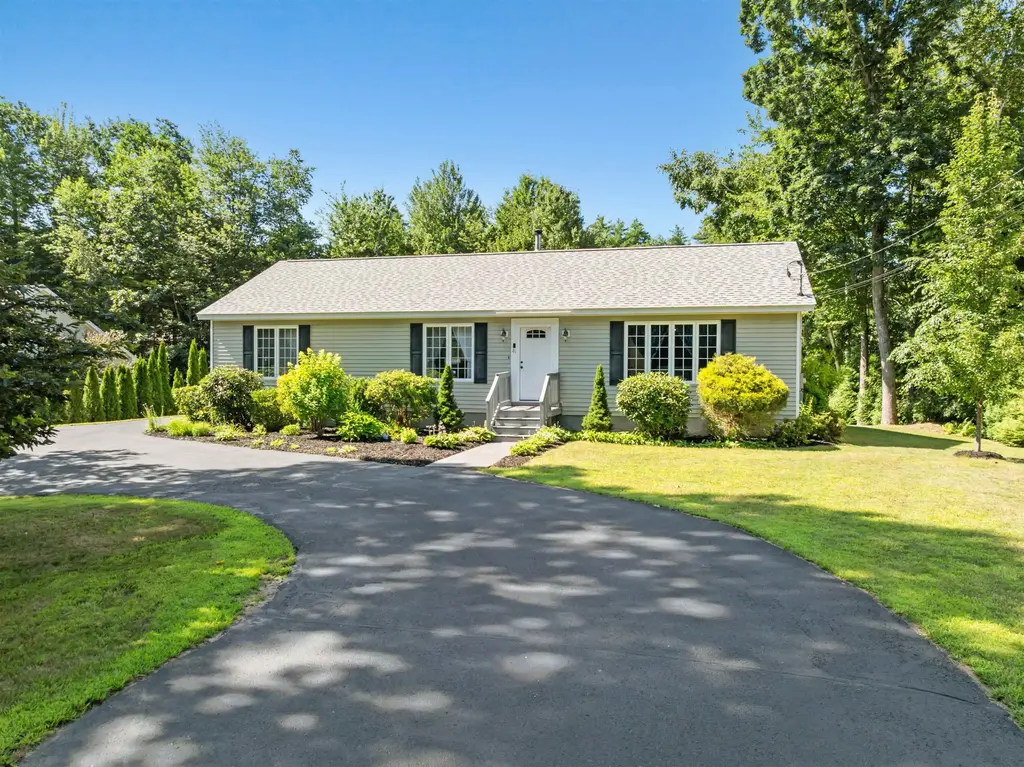81 Lynnewood Road, Laconia