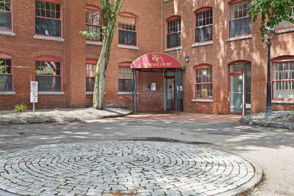 335 Cypress Street, Manchester
