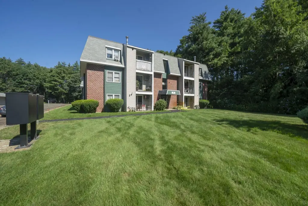 5 Knights Bridge Drive, Nashua