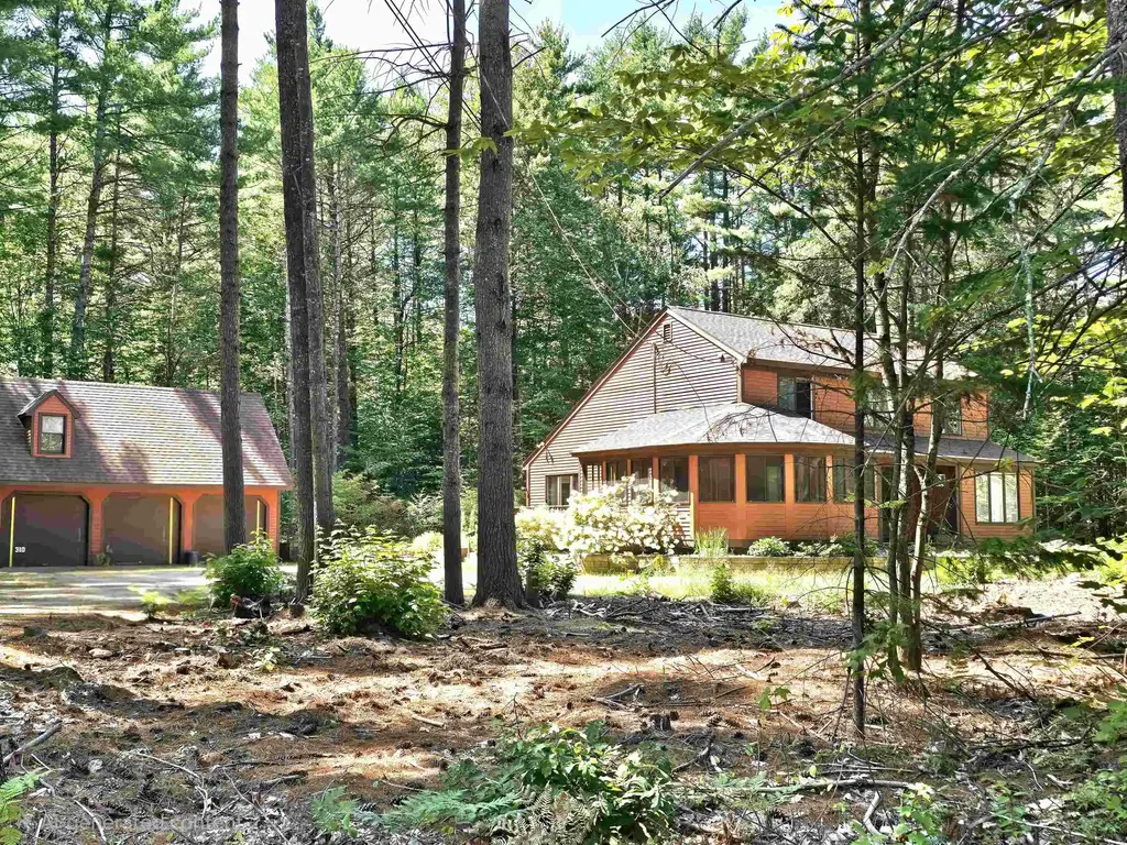 110 Green Hill Road, Conway