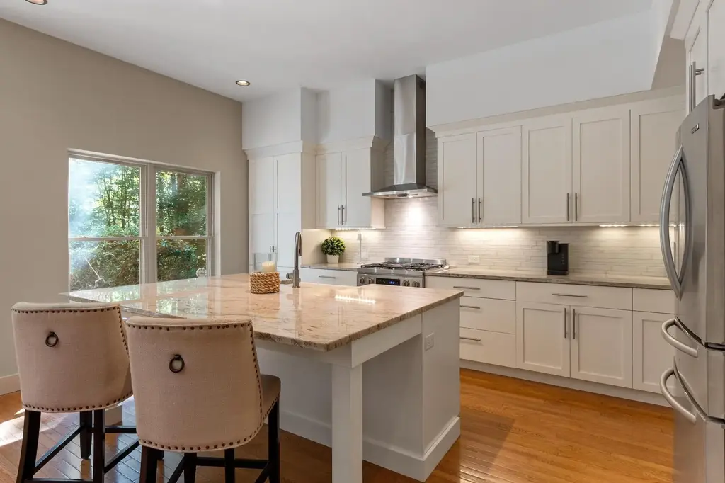 127 Boxwood Lane, Dover