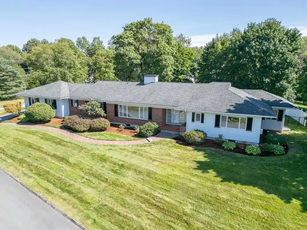 14 Chelsea Court, Nashua