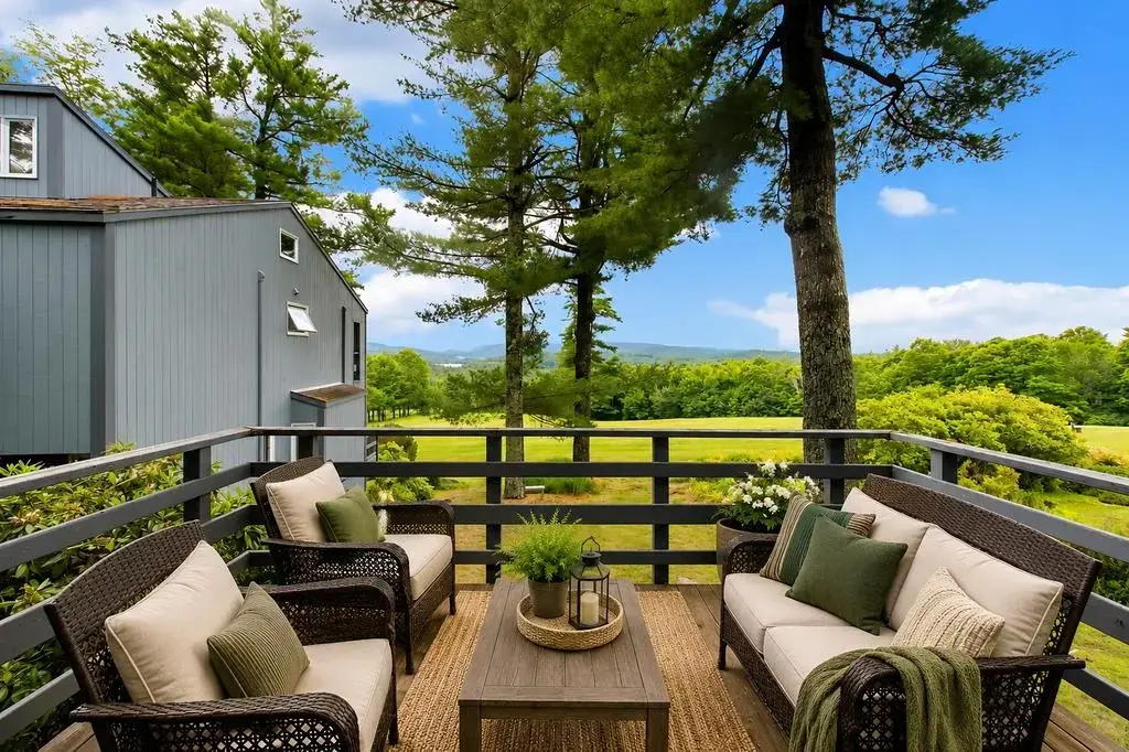 91 Fairway Drive, Sunapee