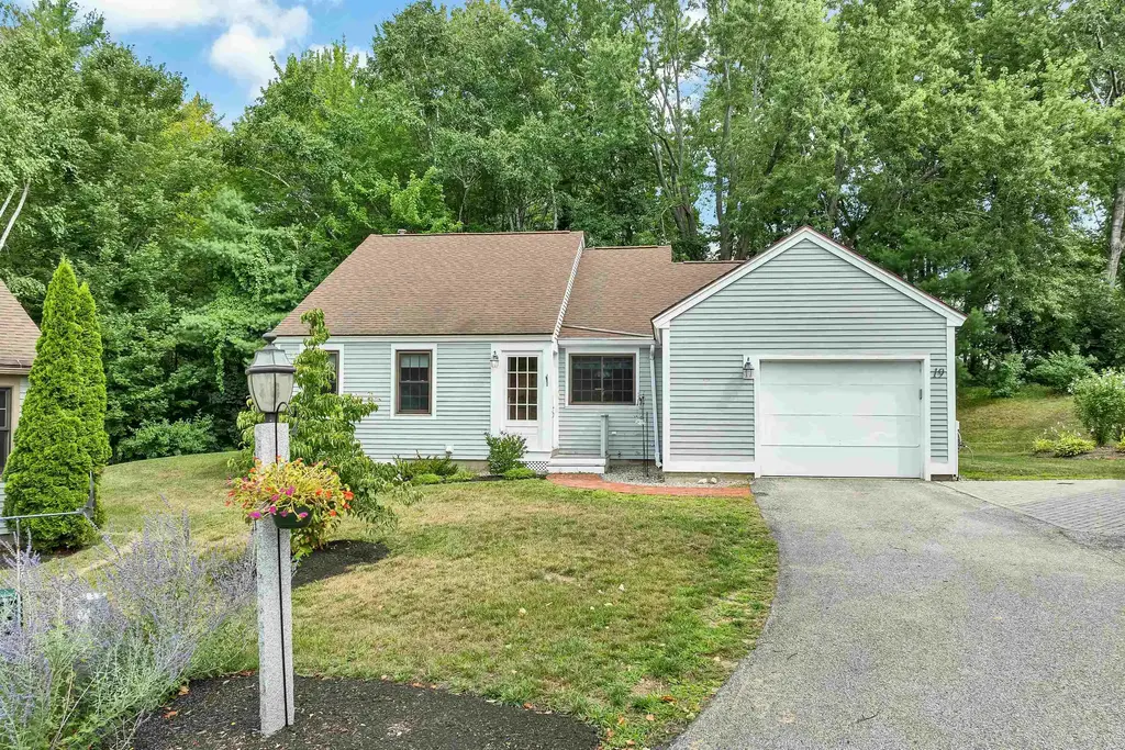19 Mistwood Lane, Laconia