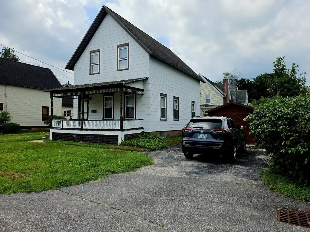 16 Dakin Street, Concord