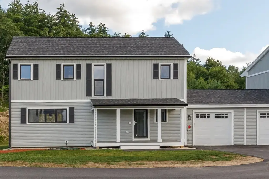 39 Windsor Lane, Hudson