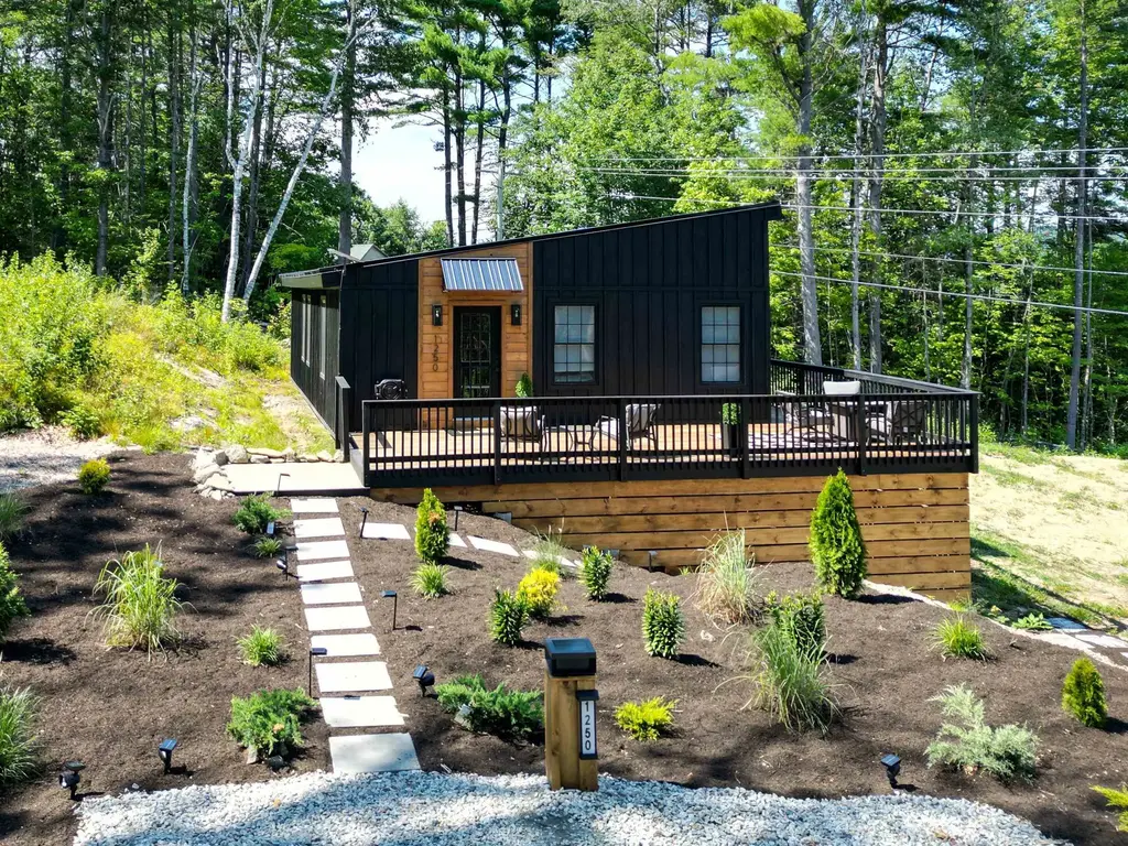 1250 Nh Route 25a, Orford