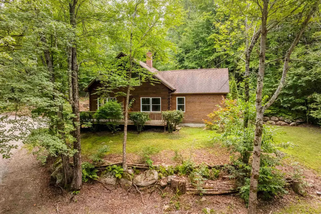 294 Forest Acres Road, New London