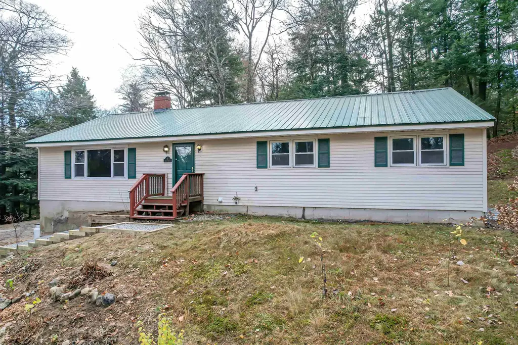 9 Hilltop Drive, Plymouth