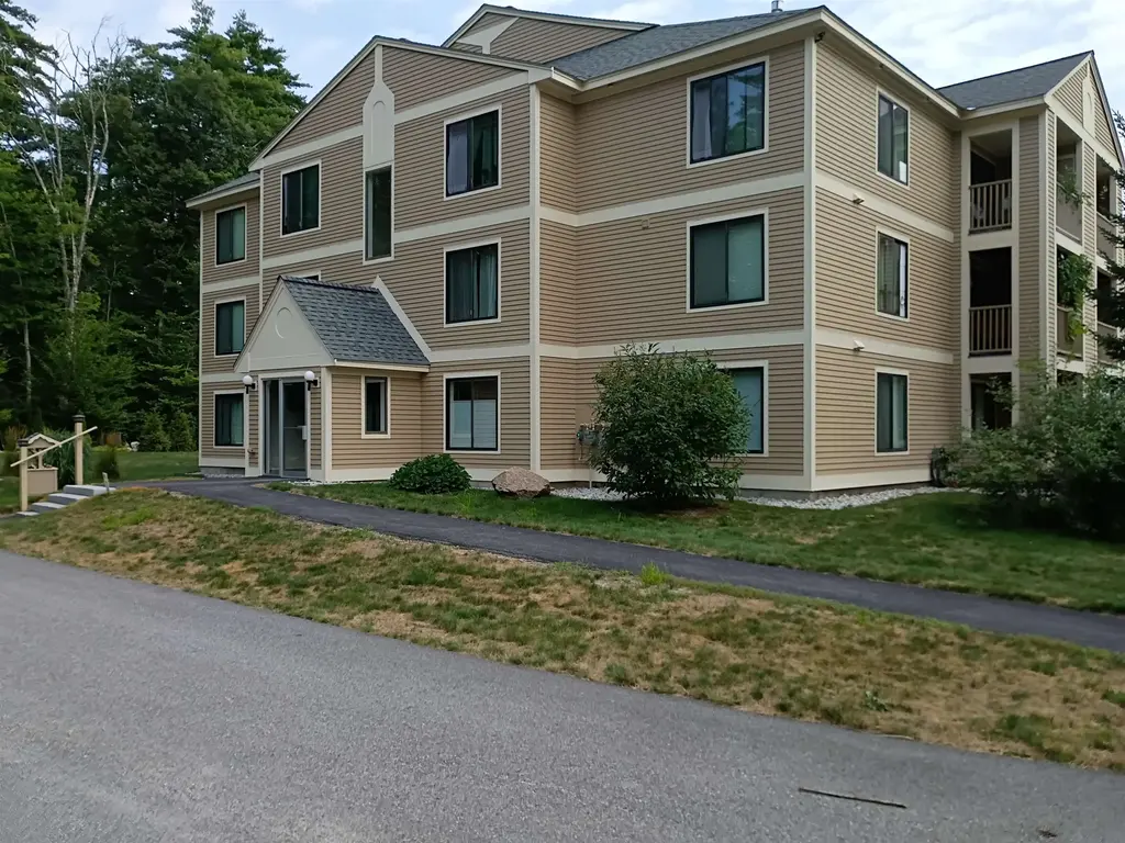 19 Saco Street, Conway