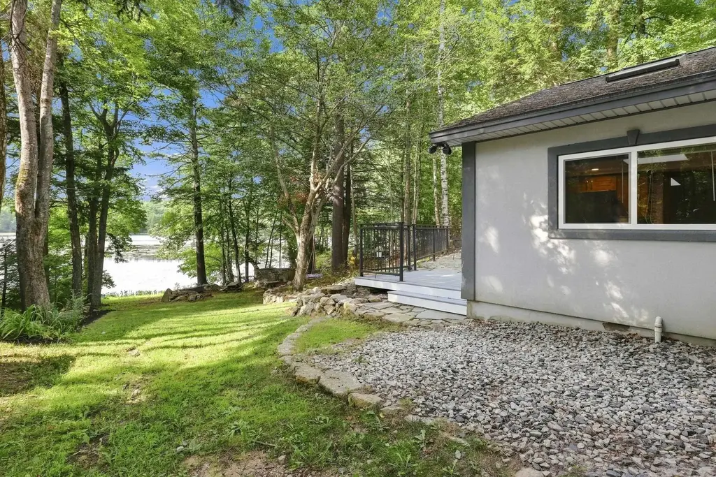 213 Long Pond Road, Northwood