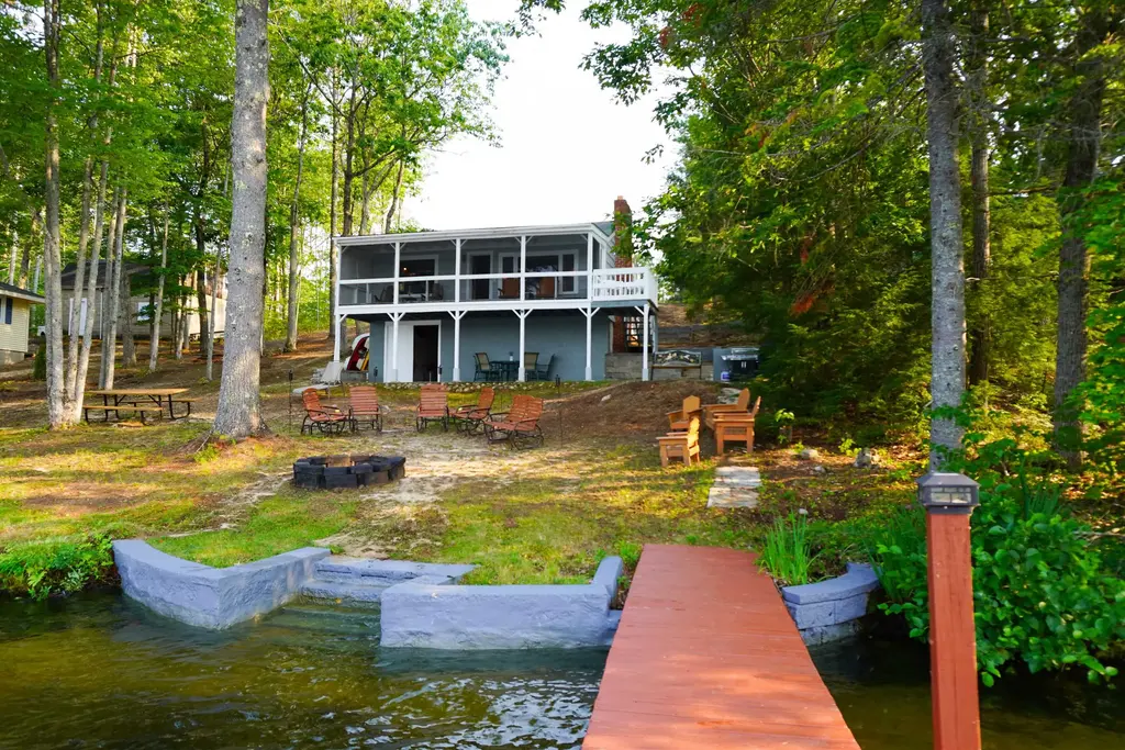 530 Pinewood Shores, Wakefield