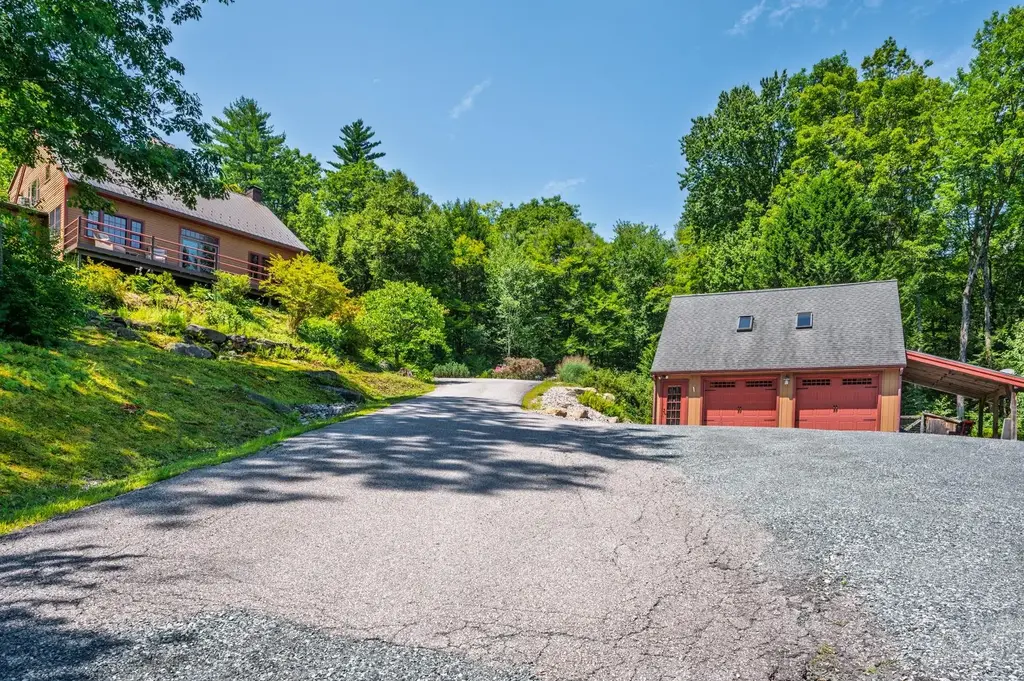 470 Newmarket Road, Warner