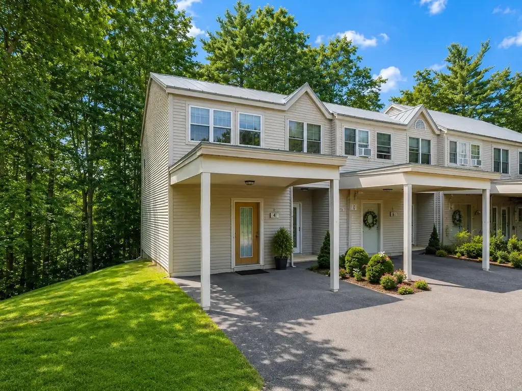 40 Wolf Road, Lebanon