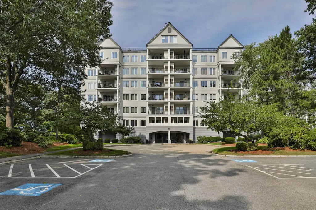 10 Mt Laurels Drive, Nashua