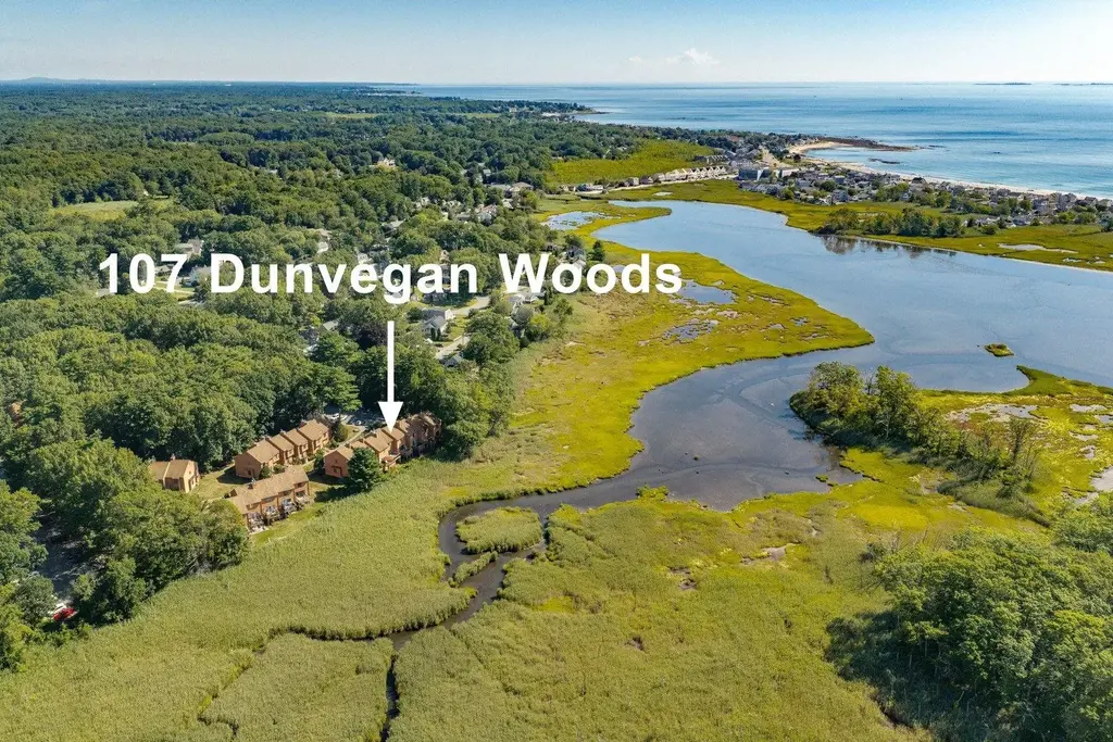 107 Dunvegan Woods Drive, Hampton