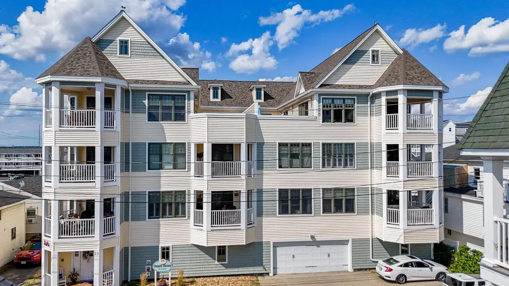 22 K Street, Hampton