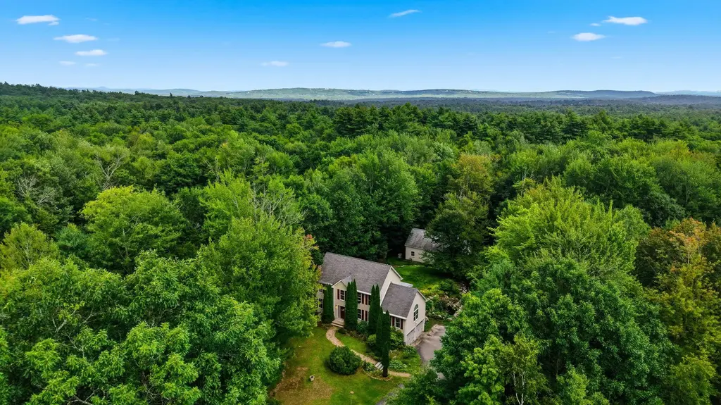28 Chelsea Court, Henniker