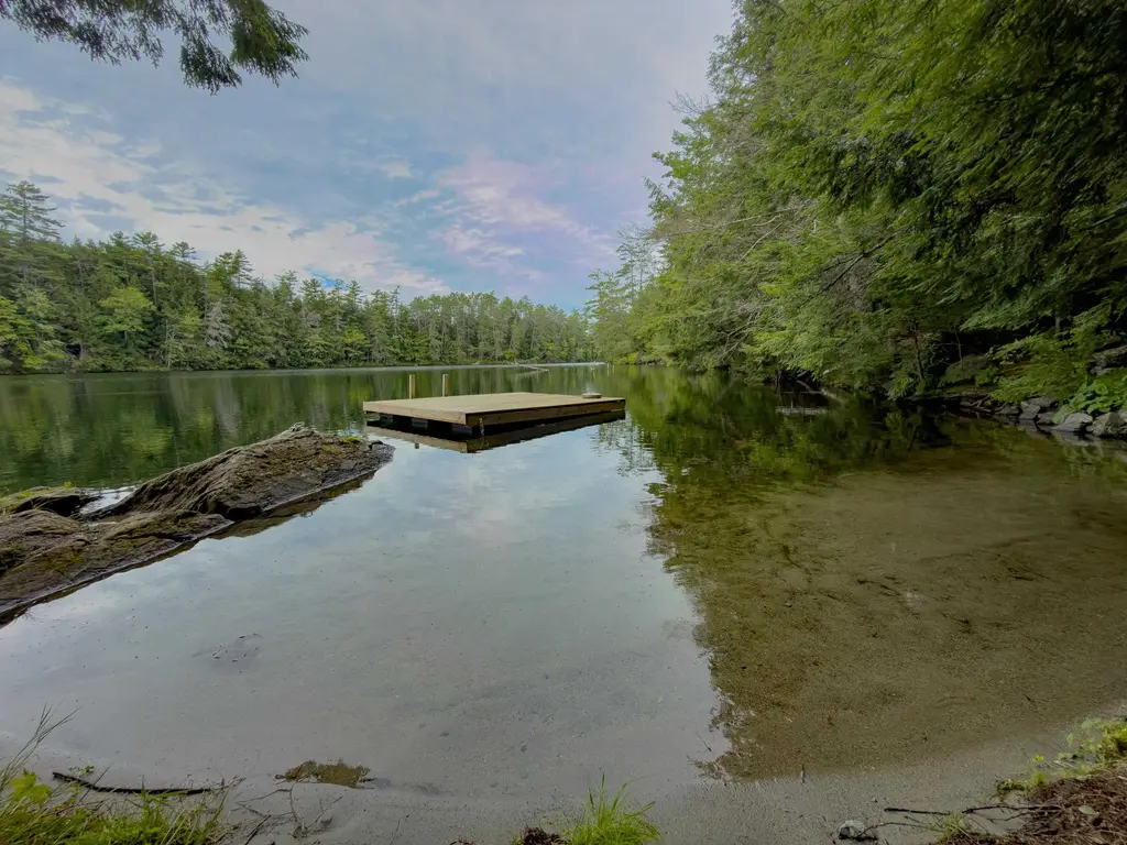 240 Poulsens Point Road, Littleton