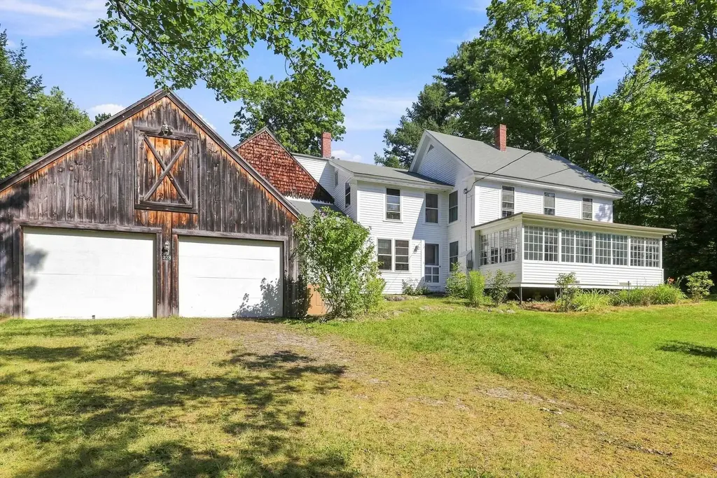 328 Pingree Road, New London