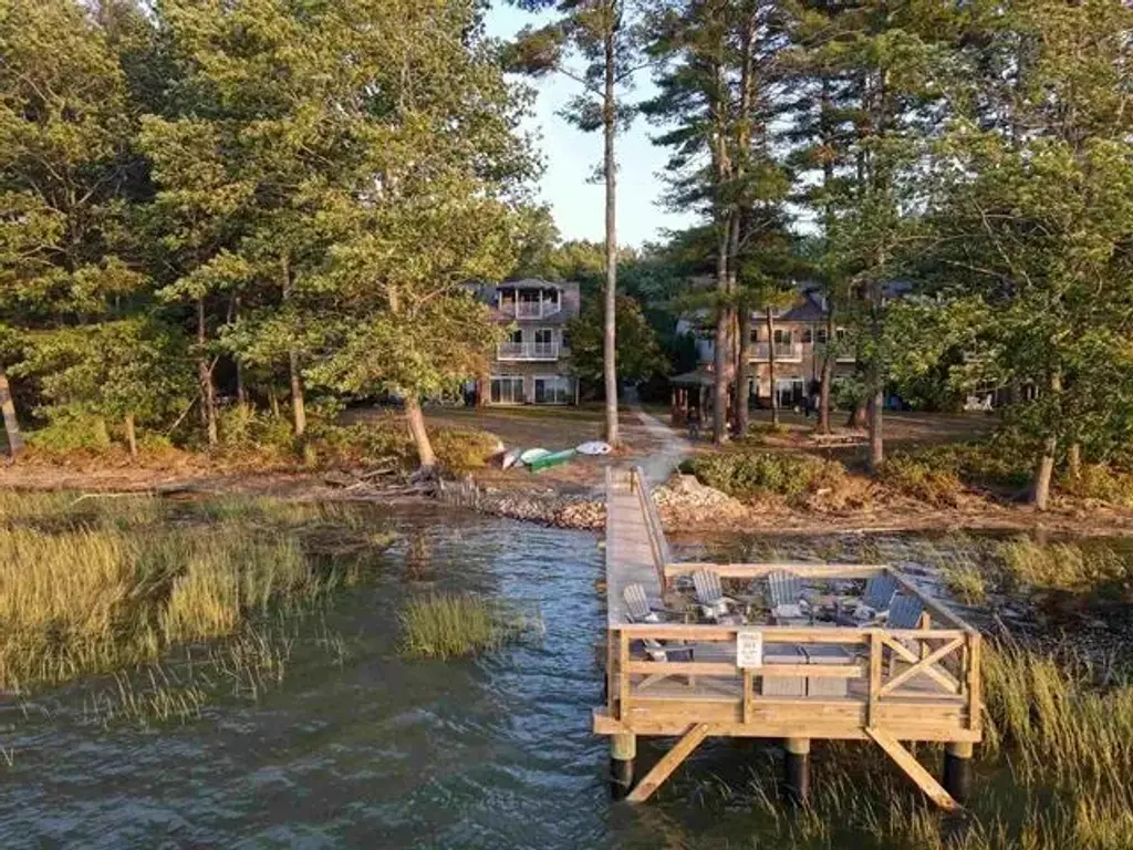 63 Clearwater Drive, Dover