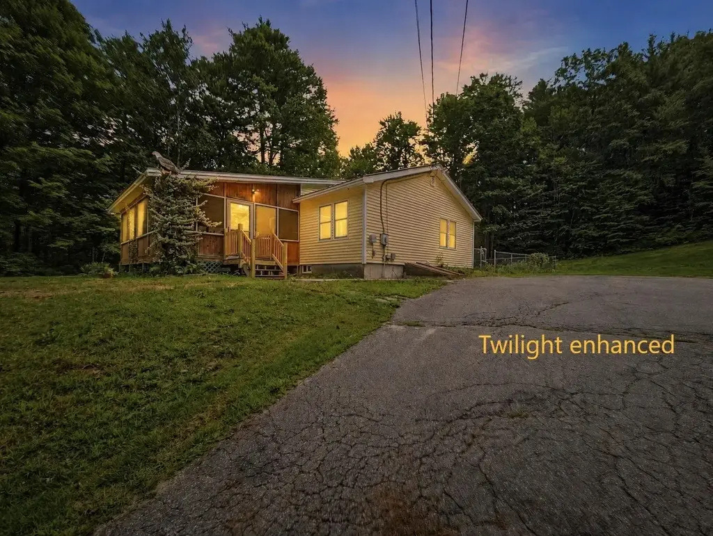 10 Burt Hill Road, Winchester