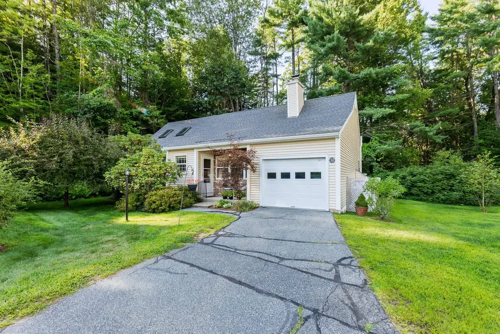 6 Oak Ridge Road, Lebanon