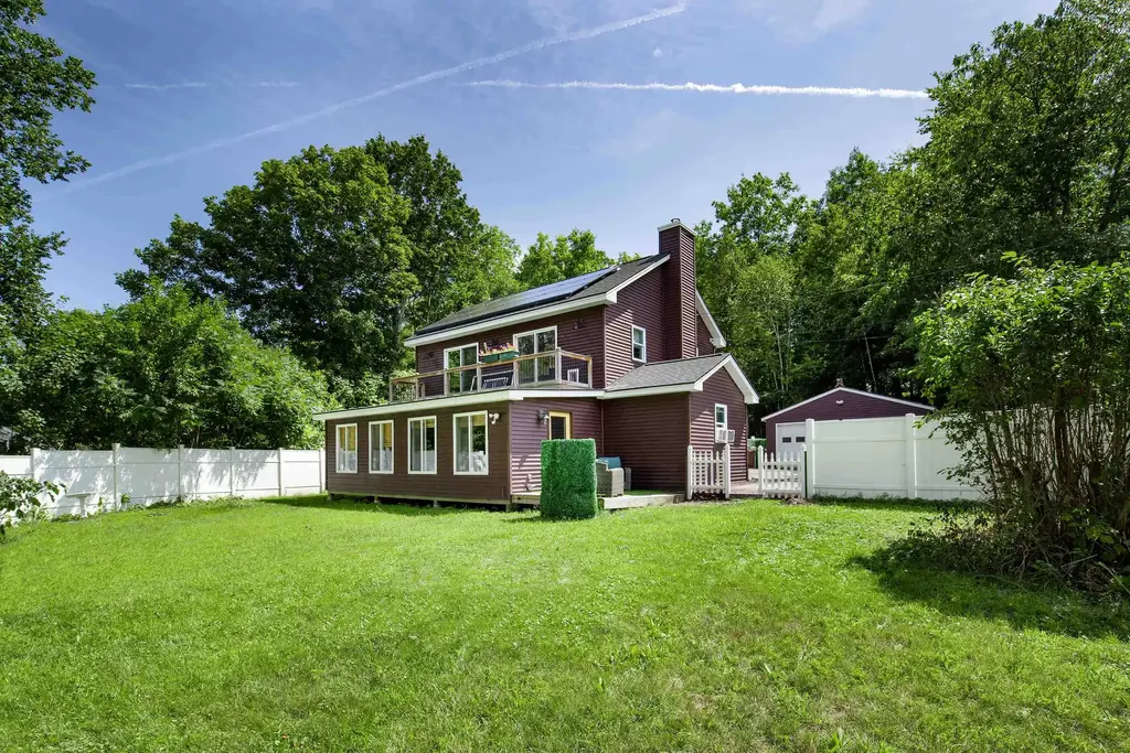 3 Laplante Road, Lebanon