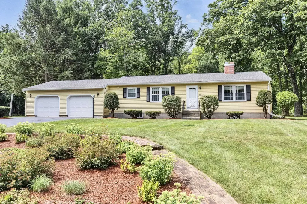 20 Forest Drive, Bedford